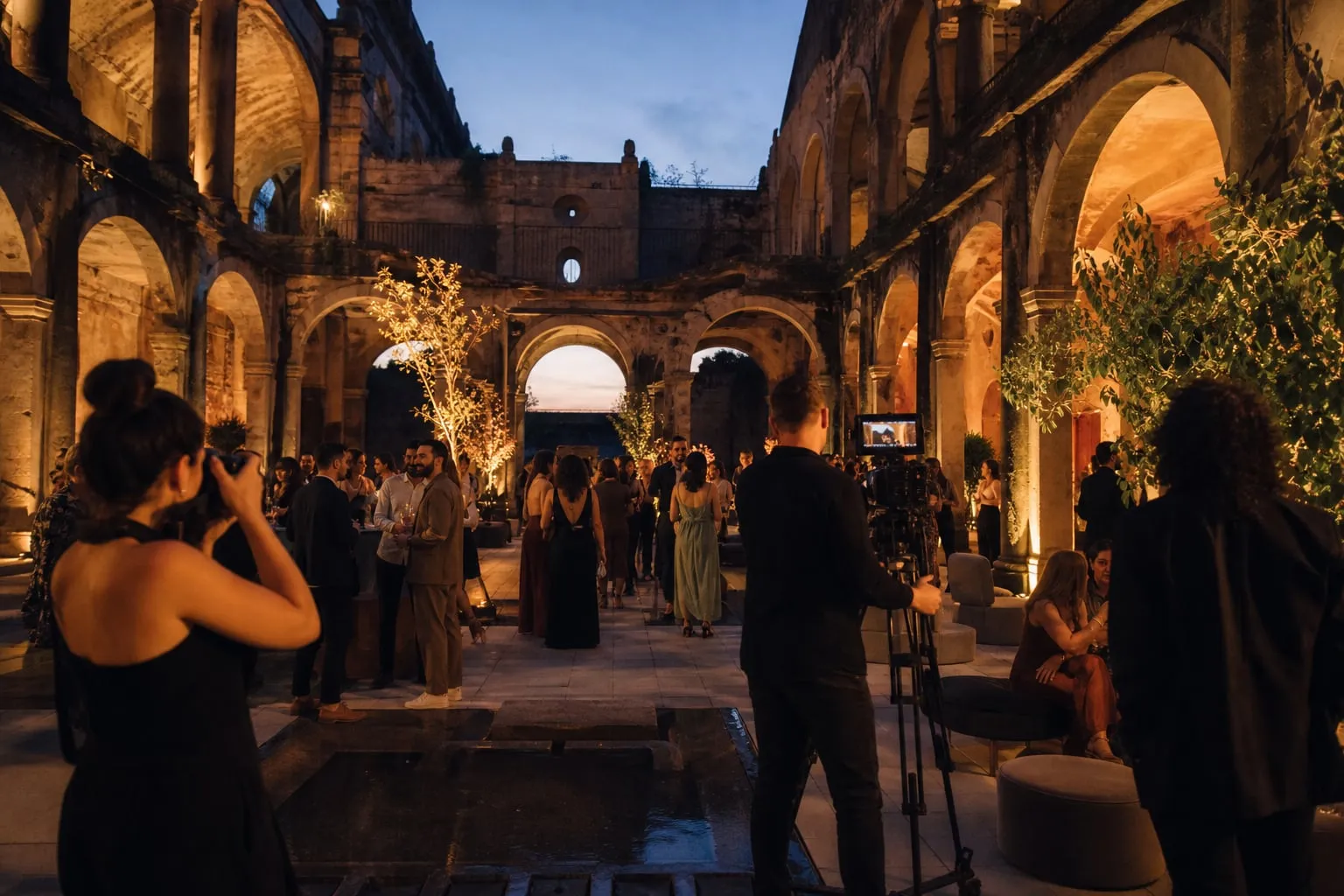 Moda sustentável em espaços culturais: filmagem e fotografia